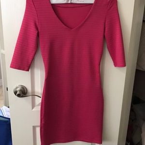V neck/ mid sleeve dress